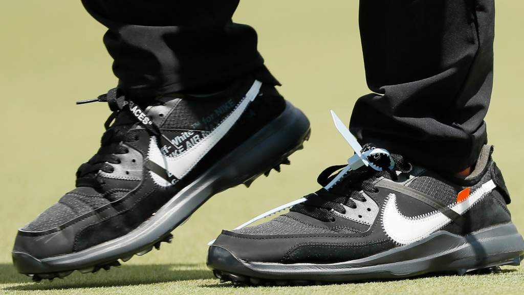 chaussures de Brooks Koepka 