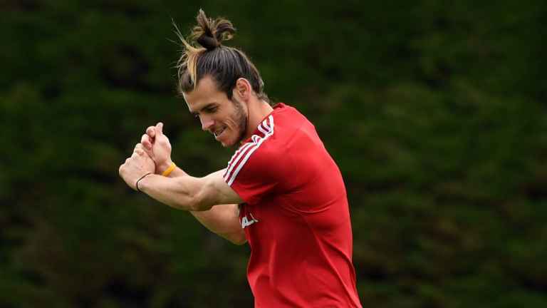 bale golf gareth wales