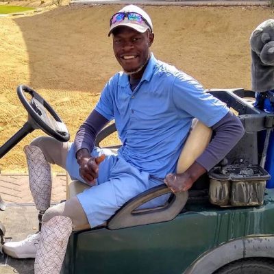 La belle histoire de Issa Nlareb, golfeur amputé des 2 jambes qui réalise des exploits sur l'Alps Tour