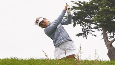 Celine Herbin au départ du 3 de l'Olympic Club ©Darren Carroll/USGA)