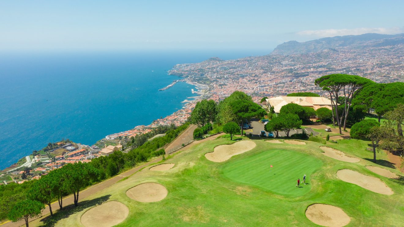 Jouez au golf à Madère (173 euros pour 3 nuits seulement) et faites une bonne action en faveur des enfants !