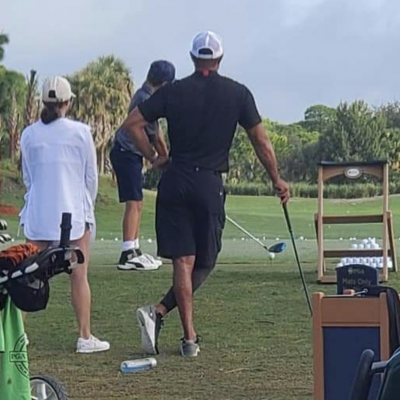 Tiger Woods de retour au practice... pour son fils
