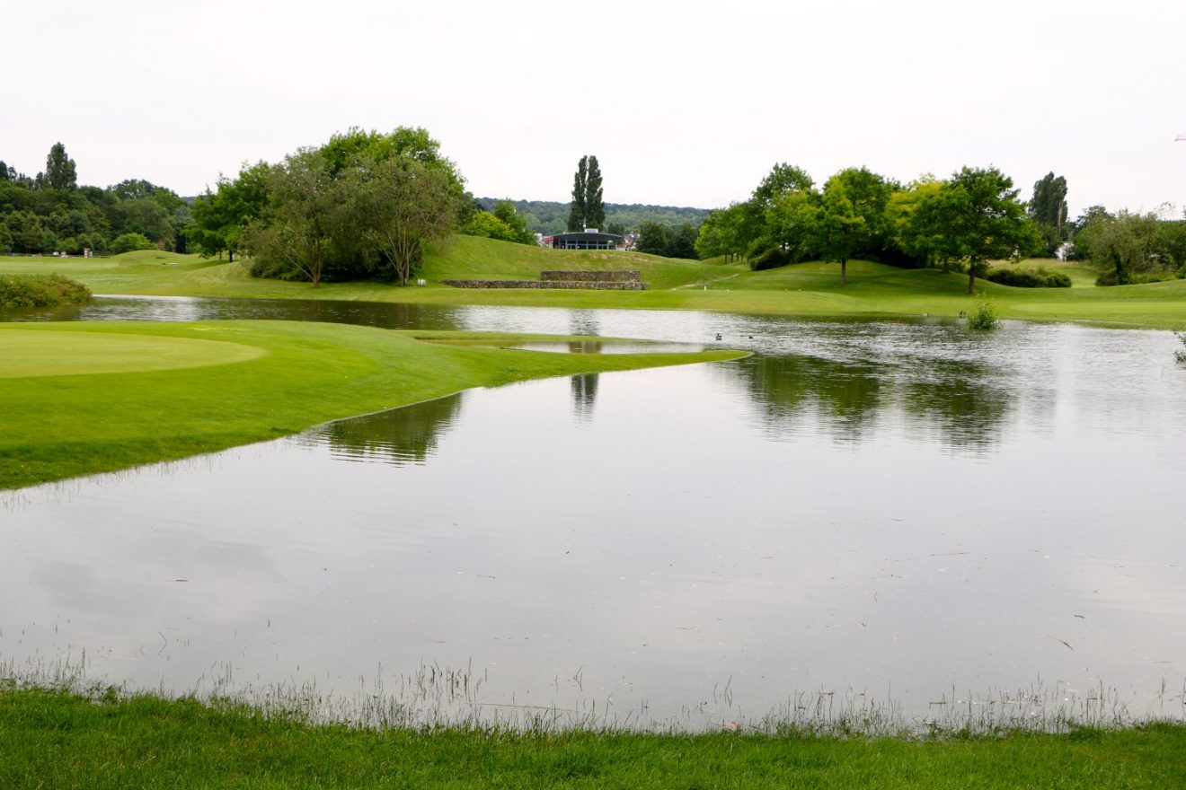 40 golfs sont menacés par la montée des eaux en France