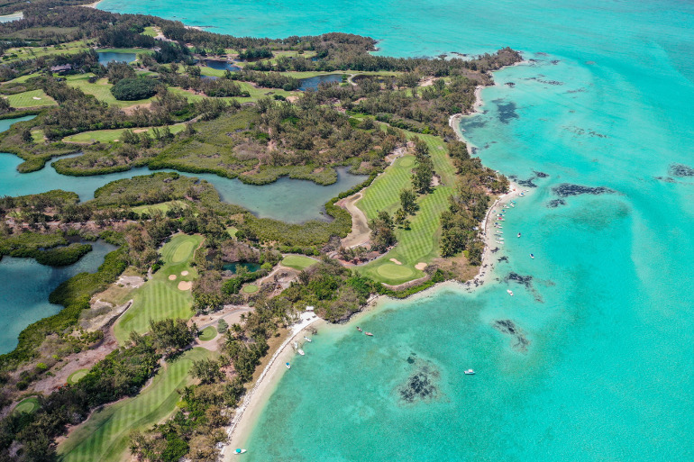 ile aux cerfs view SUN Resorts