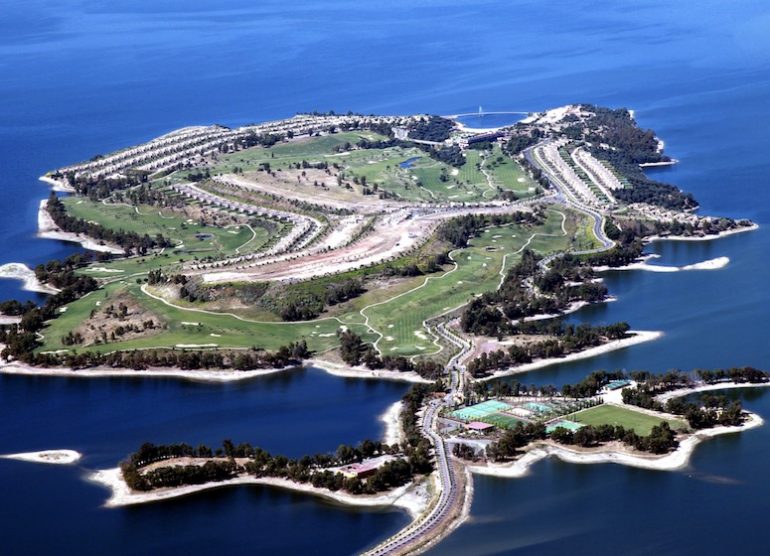 Marina Isla de Valdecañas, un resort isleño Credit Golf Valdecañas SL
