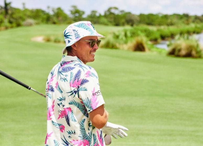 Découvrez le look très “Magnum”de Rickie Fowler !