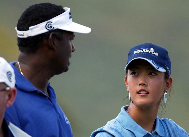 Michelle Wie joue aux côtés de Vijay Singh Photo by Donald Miralle / Getty Images North America / Getty Images via AFP