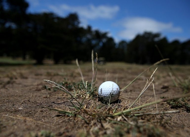 secheresse balle Photo by JUSTIN SULLIVAN / GETTY IMAGES NORTH AMERICA / Getty Images via AFP