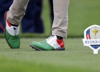italian-italy-italie-golf-shoes-chaussures Photo by STREETER LECKA / GETTY IMAGES NORTH AMERICA / Getty Images via AFP