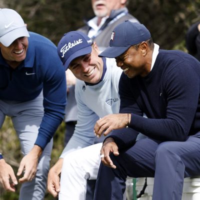 Rory McIlroy Justin Thomas Tiger Woods Photo by Michael Owens / GETTY IMAGES NORTH AMERICA / Getty Images via AFP