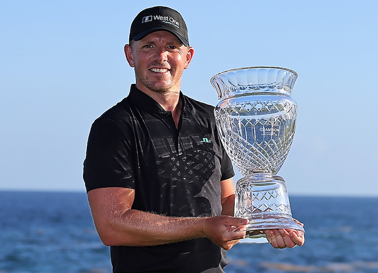 Premier titre sur le PGA Tour pour Matt Wallace à Punta Cana qui célèbre ça avec son caddie Français !