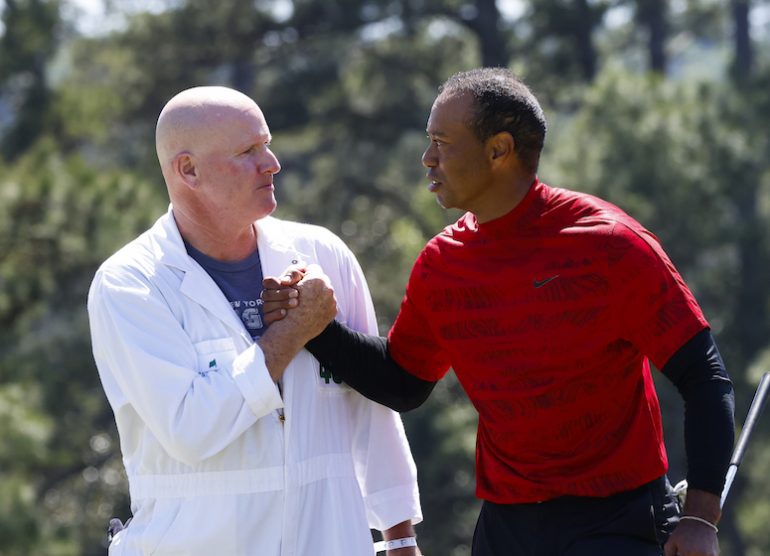 Tiger Woods et Joe LaCava ©Masters