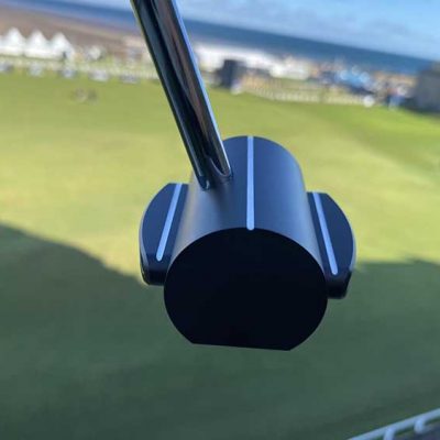 Découvrez le mini putter créé par le neveu de Seve Ballesteros, une grande originalité !