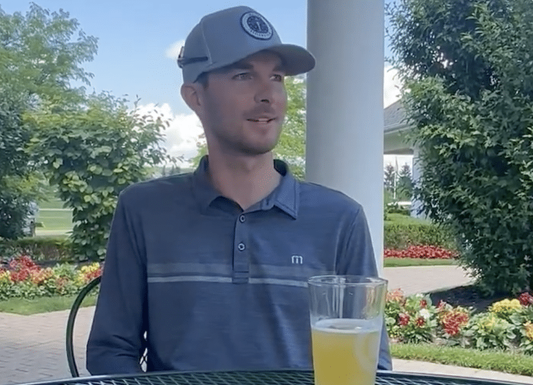 Après trois bières, il se qualifie en play-off pour son premier tournoi sur le PGA Tour