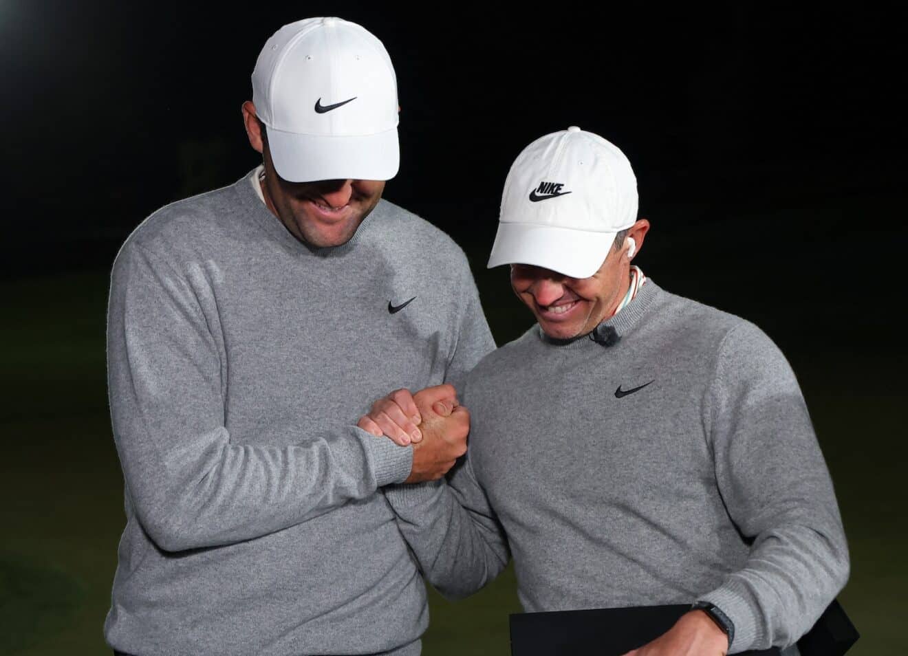 Scottie Scheffler Rory McIlroy Kevin C. Cox/Getty Images for The Showdown/AFP