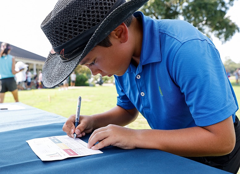 Que se passe-t-il si vous signez une carte erronée en compétition ?