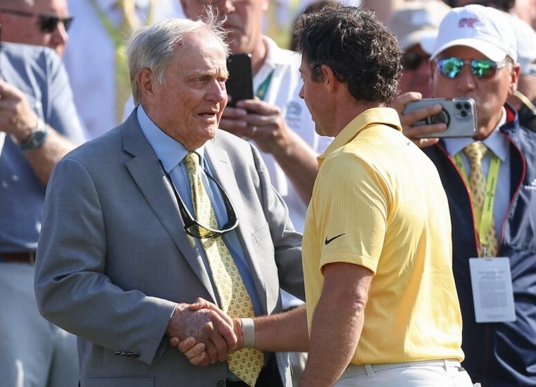 Jack Nicklaus Rory McIlroy Photo by Michael Reaves / GETTY IMAGES NORTH AMERICA / Getty Images via AFP)