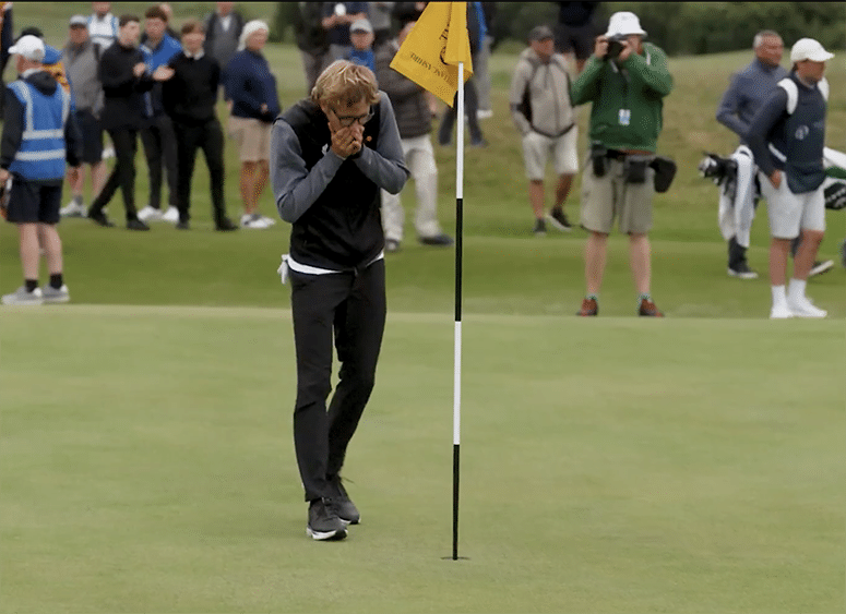 Cet amateur venu d'Estonie écrit l'histoire avec un coup d'anthologie qui l'envoie au ＂British＂ !