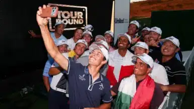 Johnny Keefer vainqueur de la Race 2025 remporte les trophées de joueur de la saison et de rookie de l'année.