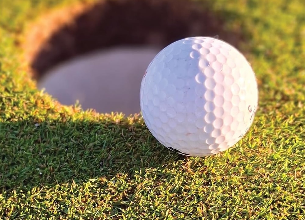 Yves Abadie publie Golflander ou éloge d’une folie