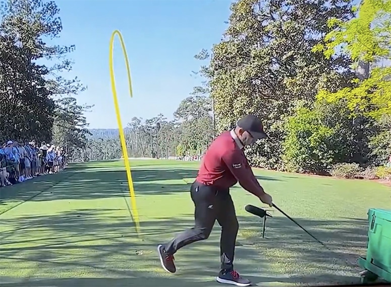 Incorrigible, Sergio Garcia abîme le tee de départ et explose son driver de rage contre une glacière, au Masters !