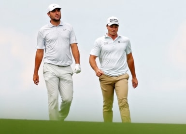 Scottie Scheffler of the United States (L) and Viktor Hovland Photo by Jordan Bank / GETTY IMAGES NORTH AMERICA / Getty Images via AFP)