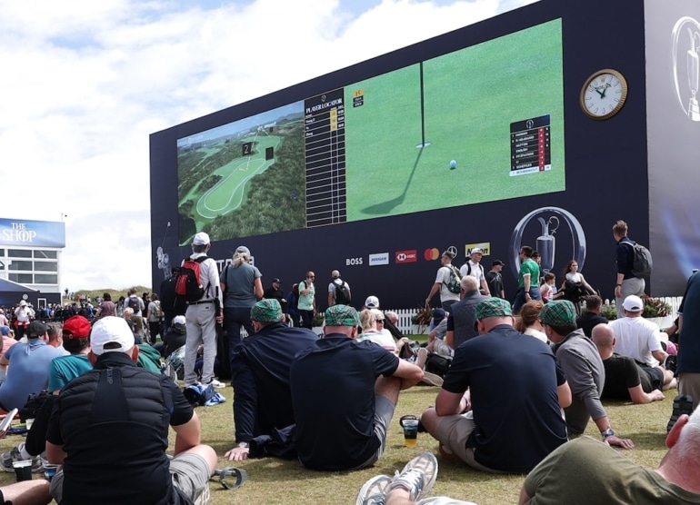 Spectators big screen Open Photo by Christian Petersen / GETTY IMAGES EUROPE / Getty Images via AFP