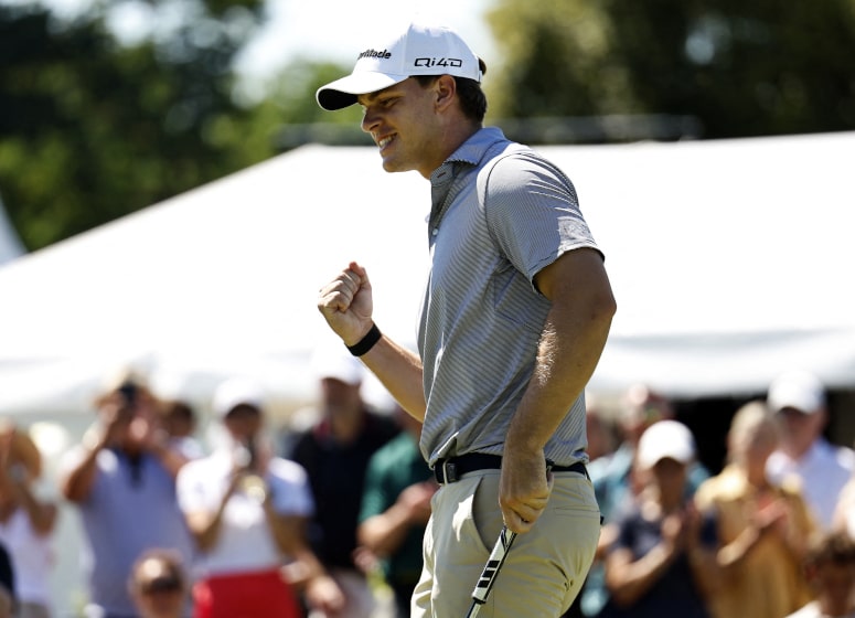 VightGMWiFist Johannes Simon Getty AFP
