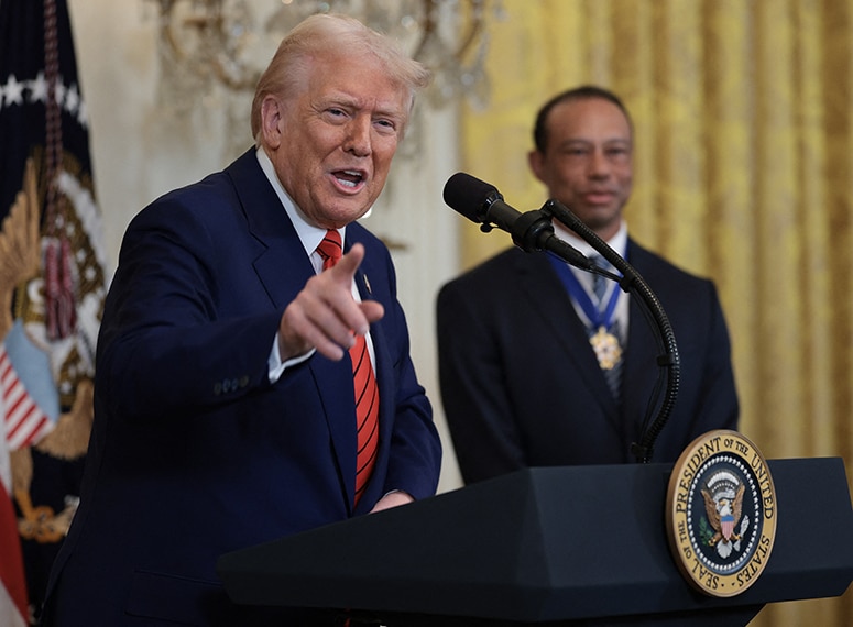 Donald Trump vole au secours de son ami Tiger Woods après son accord judiciaire